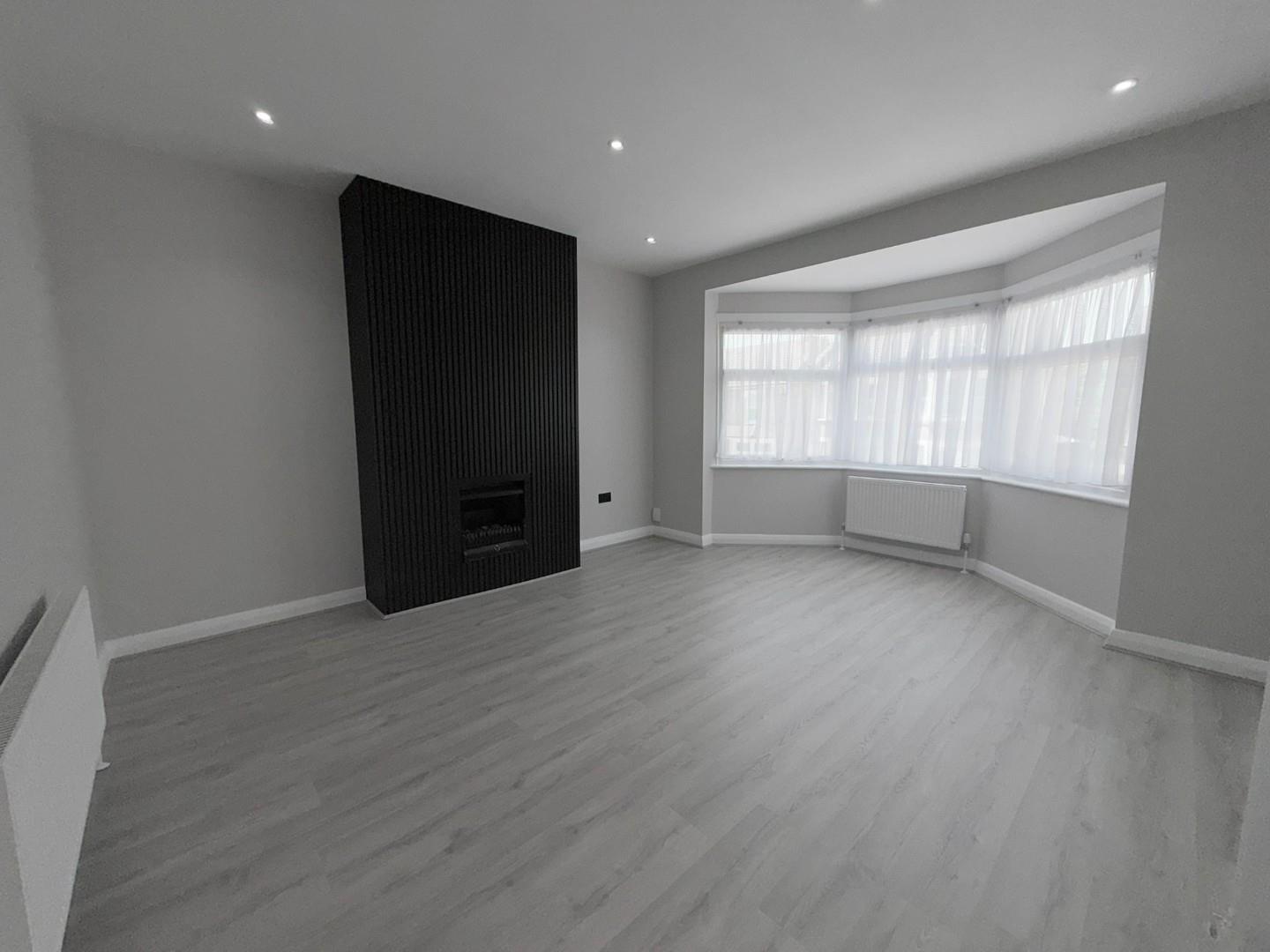 2 bedroom flat in Morley Hill, Enfield, EN2 area